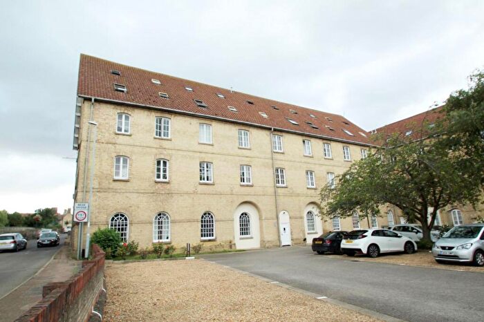 1 Bedroom Flat To Rent In Bridge Place, Huntingdon, PE29