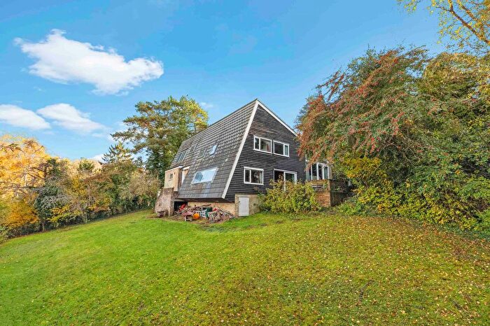 4 Bedroom Detached House For Sale In Hampden Hill, Beaconsfield, HP9