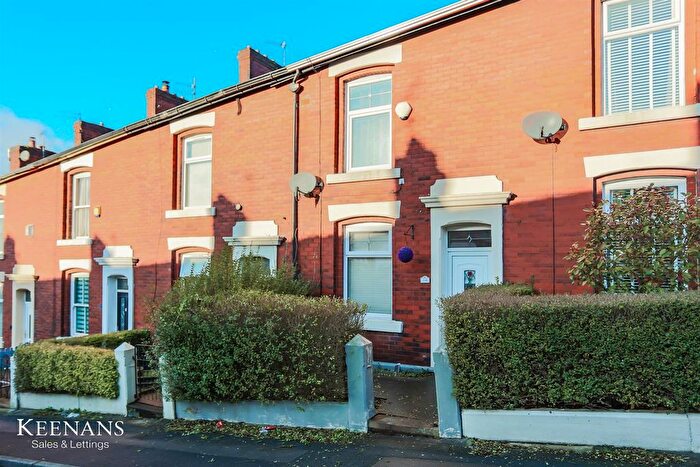 3 Bedroom Terraced House For Sale In Abbotsford Avenue, Blackburn, BB2