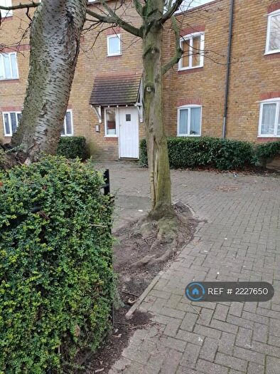 2 Bedroom Flat To Rent In London, London, E13