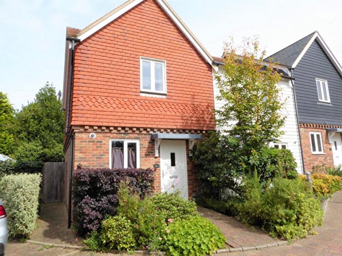 2 Bedroom End Of Terrace House For Sale In Gibsons Place, High Street, DA4