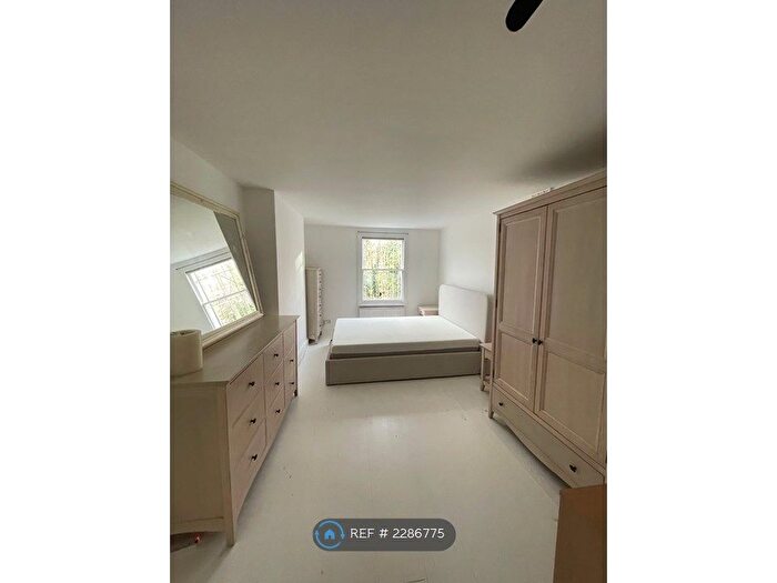 1 Bedroom Flat To Rent In Battersea Rise, London, SW11