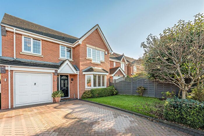 4 Bedroom Detached House For Sale In Greenbank Gardens, Wordsley, DY8