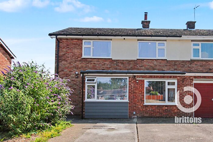 3 Bedroom Semi Detached House For Sale In Caves Close, Terrington St. Clement, King's Lynn, PE34