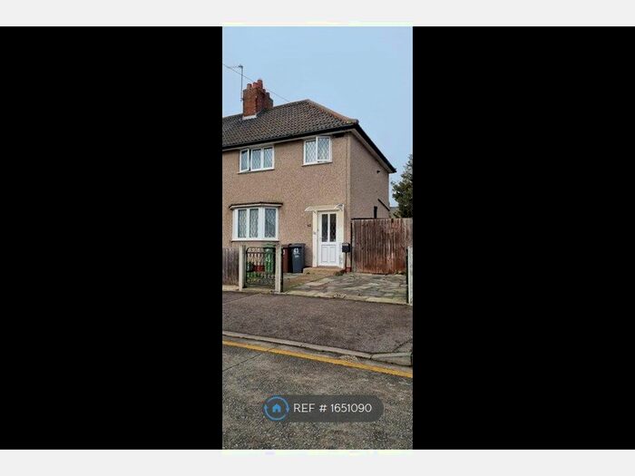 3 Bedroom Semi-Detached House To Rent In Sutton Road, Barking, IG11