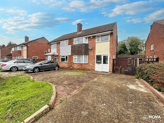 3 Bedroom Semi-Detached House To Rent In Swifts Green Road, Luton, LU2