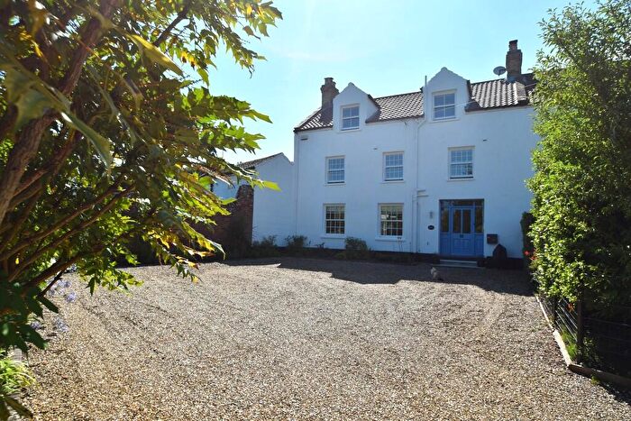 5 Bedroom Semi-Detached House For Sale In West Runton, NR27