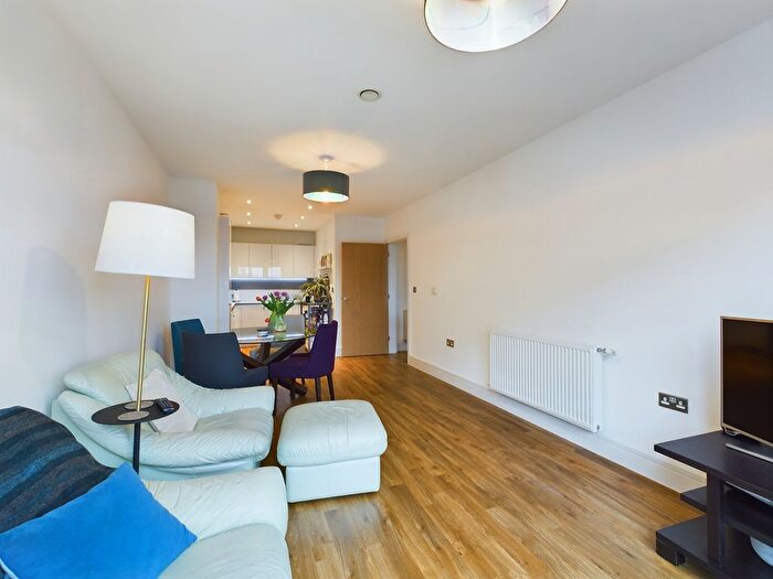 1 Bedroom Flat For Sale In Boleyn Road, London, N16