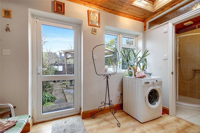 3 Bedroom Terraced House For Sale In Cornwall Avenue, London, N22
