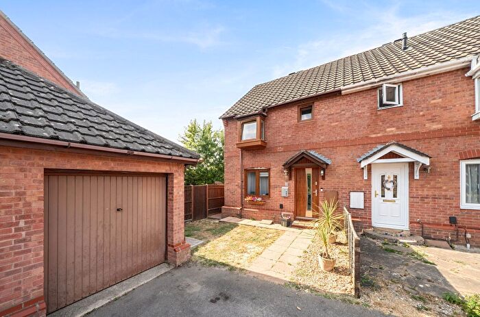 3 Bedroom Semi-Detached House For Sale In Cowley Close, Maybush, Southampton, Hampshire, SO16