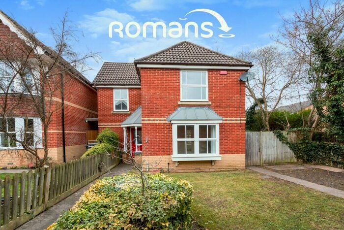 3 Bedroom Detached House To Rent In Eggleton Close Fleet, GU52