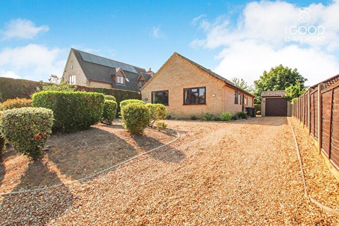 3 Bedroom Detached Bungalow For Sale In Hillside Meadow, Fordham, CB7