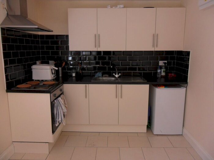 1 Bedroom Flat To Rent In Radford Road, Radford, CV6