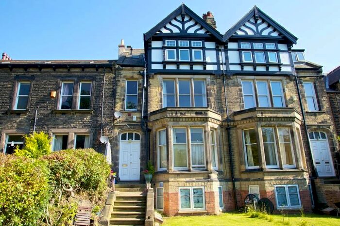 1 Bedroom Flat To Rent In Burton Crescent, Leeds, LS6