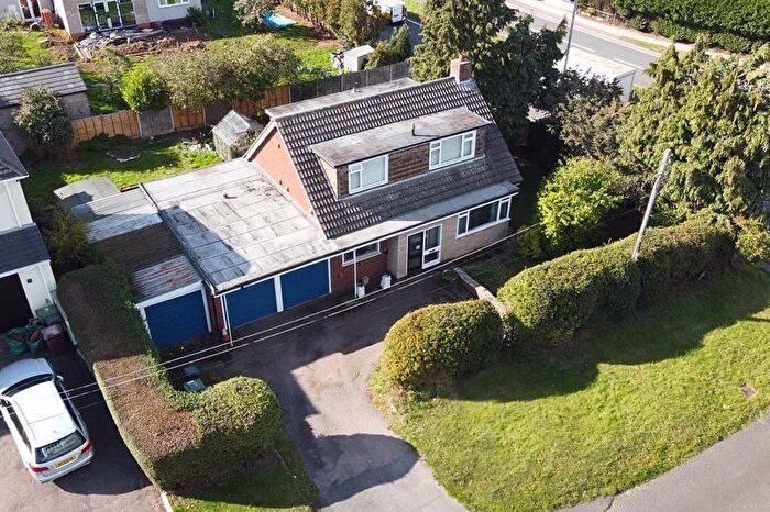 4 Bedroom Detached House For Sale In Dawes Lane, Brownhills, WS8