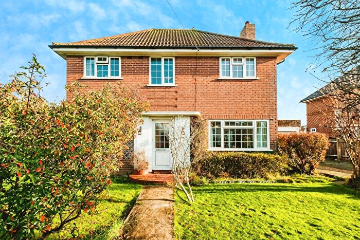 3 Bedroom Detached House For Sale In Ringmer Road, Worthing, BN13