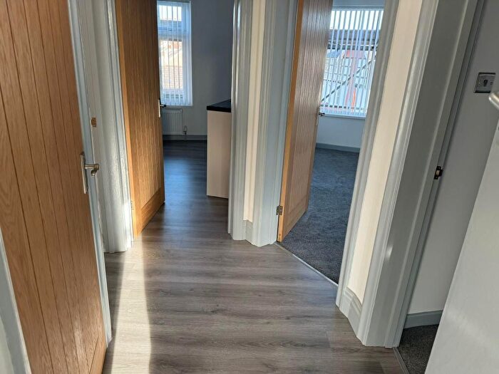 2 Bedroom Flat To Rent In B Dillwyn Road, Sketty, Swansea, SA2