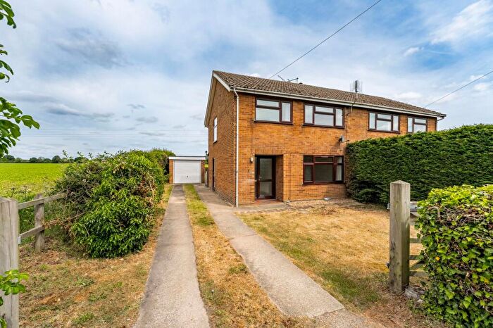 3 Bedroom Semi-Detached House To Rent In School Road, Ludham, NR29