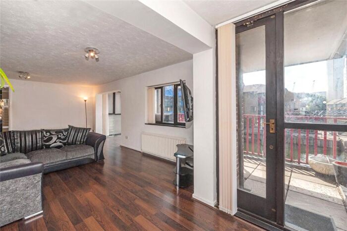 2 Bedroom Flat To Rent In Bridge House Quay, Blackwall, E14