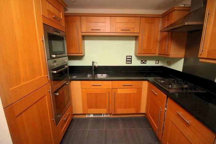 2 Bedroom Apartment To Rent In Cottage Close, Harrow, HA2