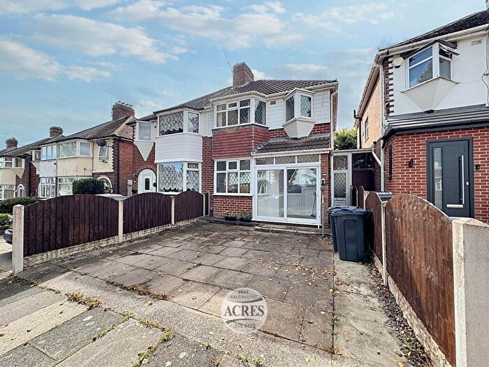 3 Bedroom Semi-Detached House For Sale In Perry Wood Road, Great Barr, Birmingham, B42