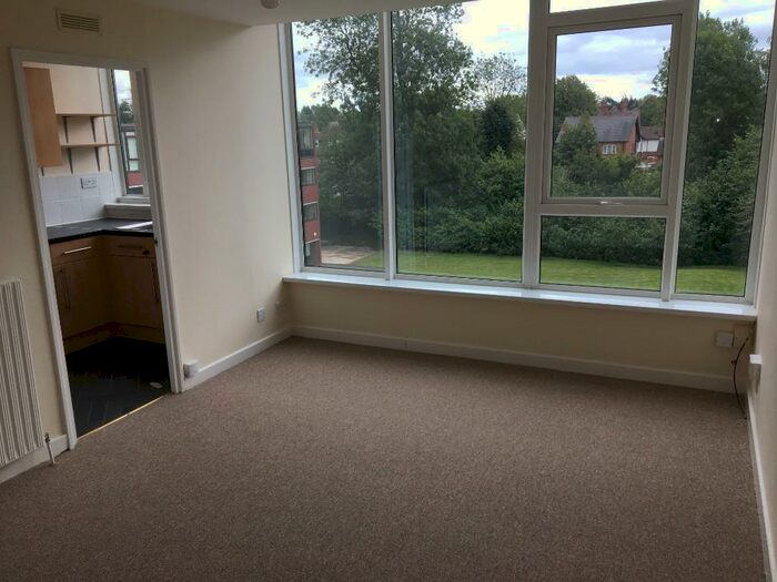 1 Bedroom Flat To Rent In Browns Green, Birmingham, B20