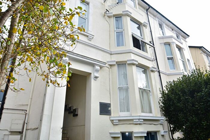 2 Bedroom Flat To Rent In Lennox Road South, Southsea, PO5