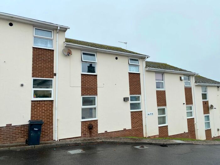 1 Bedroom Flat To Rent In Petitor Mews, Hartop Road, Torquay, TQ1