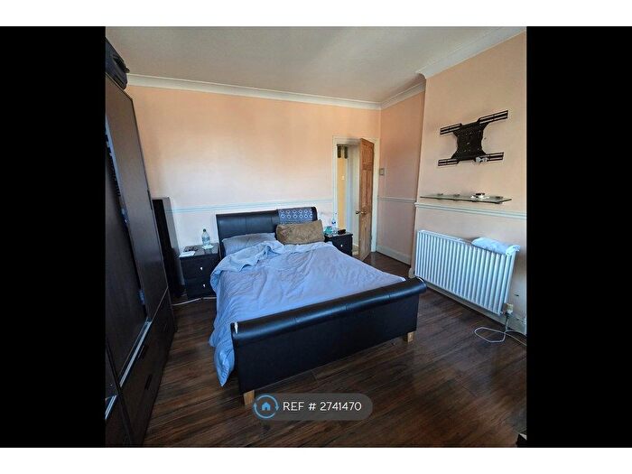 2 Bedroom Semi Detached House To Rent In Douglas Road, Hornchurch, RM11
