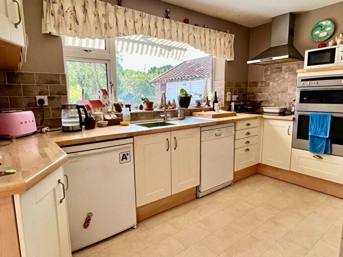 3 Bedroom Terraced House For Sale In The Street, Ingham, Bury St. Edmunds, IP31