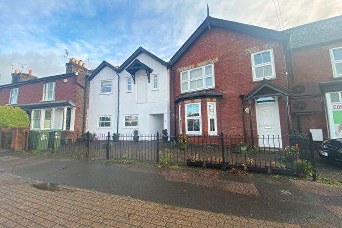 2 Bedroom Maisonette To Rent In Barrington Road, Horsham, RH13