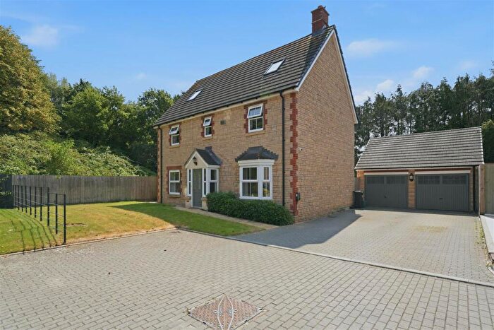 6 Bedroom Detached House For Sale In Churchill Gardens, Yate, Bristol, BS37