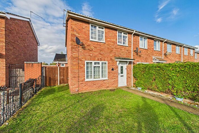3 Bedroom End Terrace House For Sale In Byron Walk, Thetford, IP24