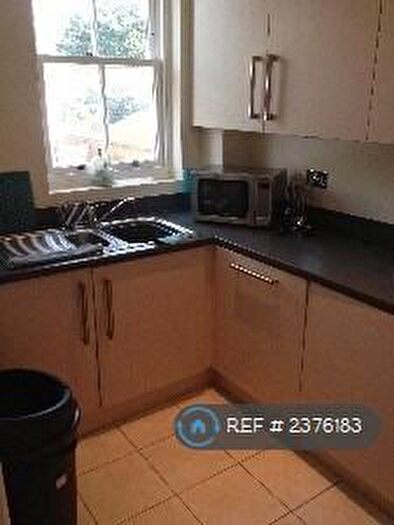 2 Bedroom Flat To Rent In Church Road, Leatherhead, KT22