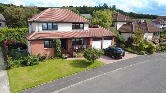 5 Bedroom Detached House For Sale In Paddockdyke, Skelmorlie, PA17