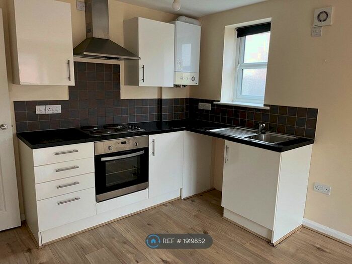 2 Bedroom Flat To Rent In Thornton St, Nottingham, NG17