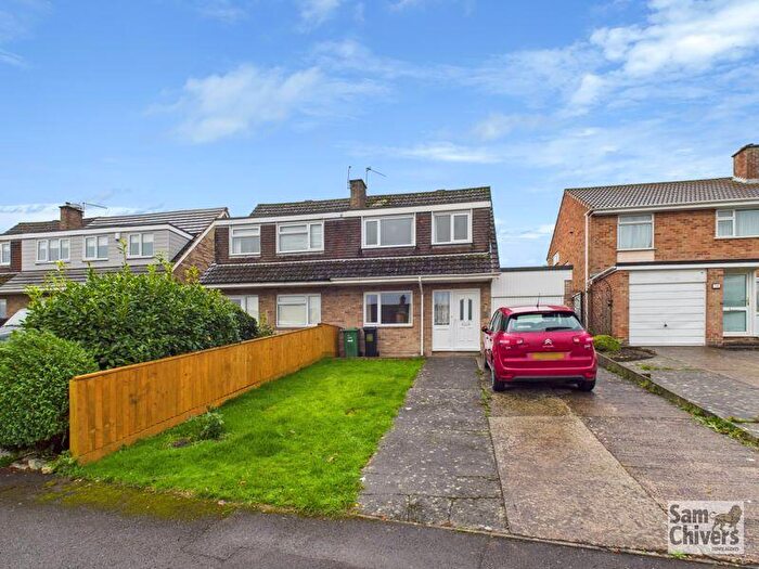 3 Bedroom Semi Detached House For Sale In Woodview, Paulton, BS39