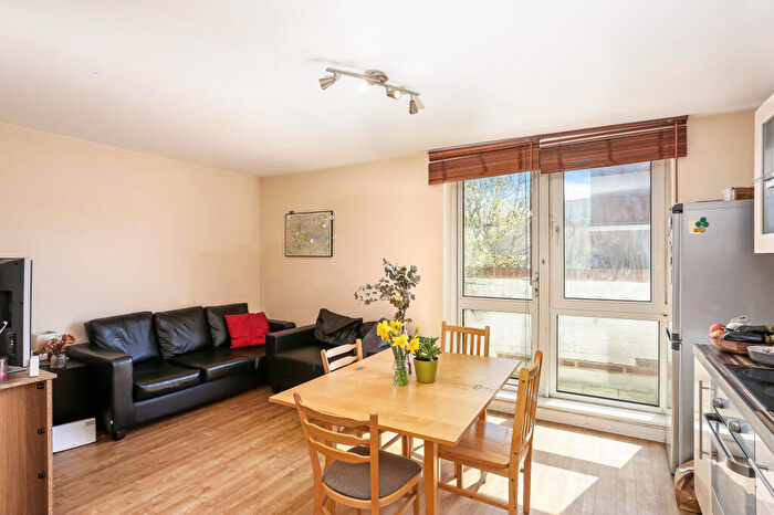 3 Bedroom Apartment To Rent In Wallis Close, Battersea, SW11