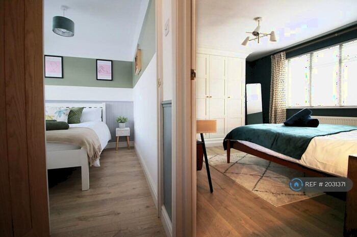 3 Bedroom Semi-Detached House To Rent In Lansdown Lane, Bath, BA1