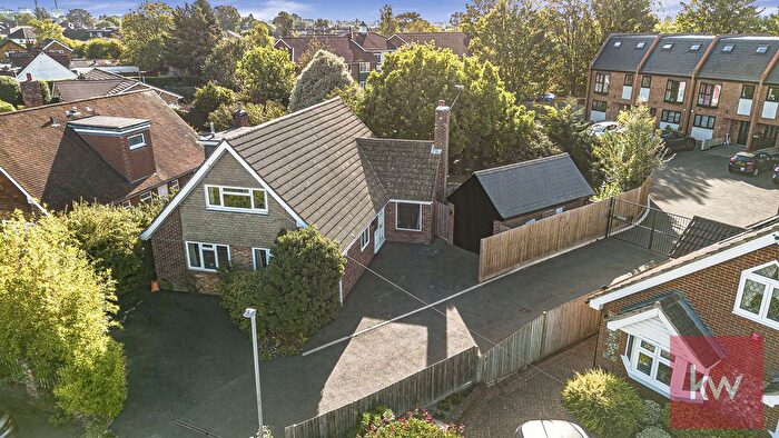 4 Bedroom Detached Bungalow For Sale In Wethered Drive, Burnham, Buckinghamshire, SL1