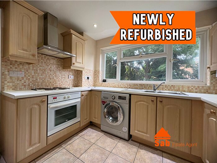 2 Bedroom Flat To Rent In Thornbury Road, Isleworth, TW7