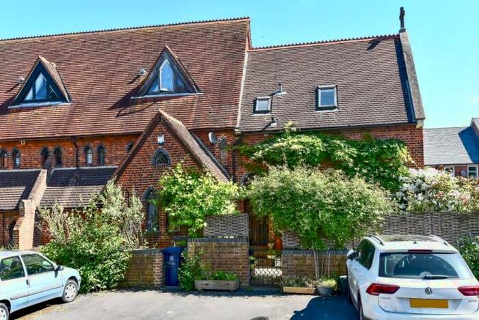 1 Bedroom Apartment To Rent In Temple Cloisters, Junction Road, Oxford, OX4