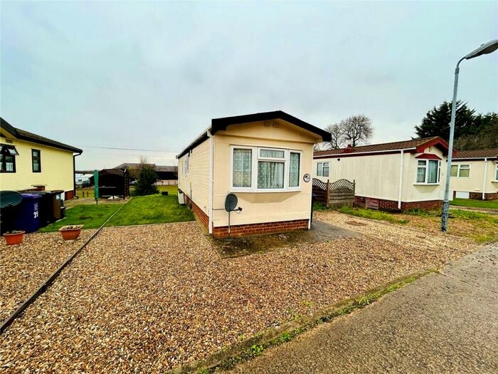 1 Bedroom Mobile Home For Sale In Hillcrest Park, Wilbury Hills Road, Letchworth Garden City, SG6