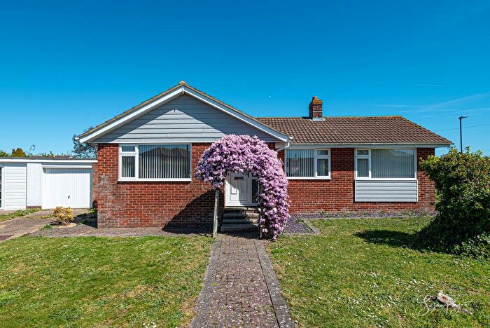 2 Bedroom Detached Bungalow For Sale In Rowantree Drive, Seaview, PO34