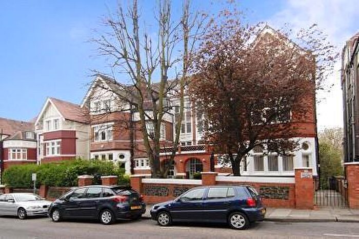 1 Bedroom Apartment To Rent In Frognal, Hampstead, NW3