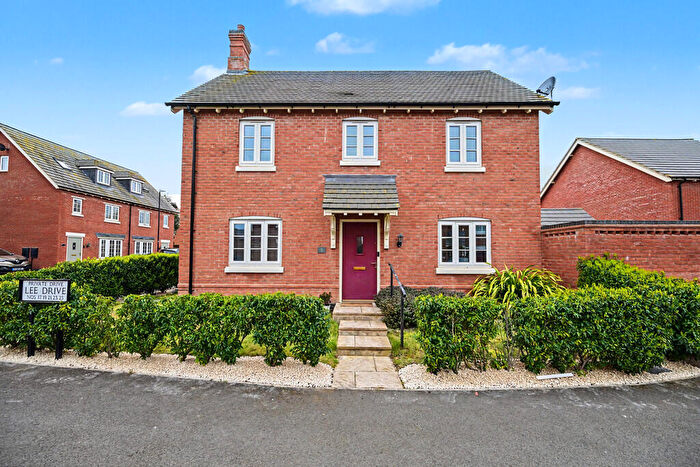 3 Bedroom Detached House For Sale In Lee Drive, Houlton, Rugby, CV23