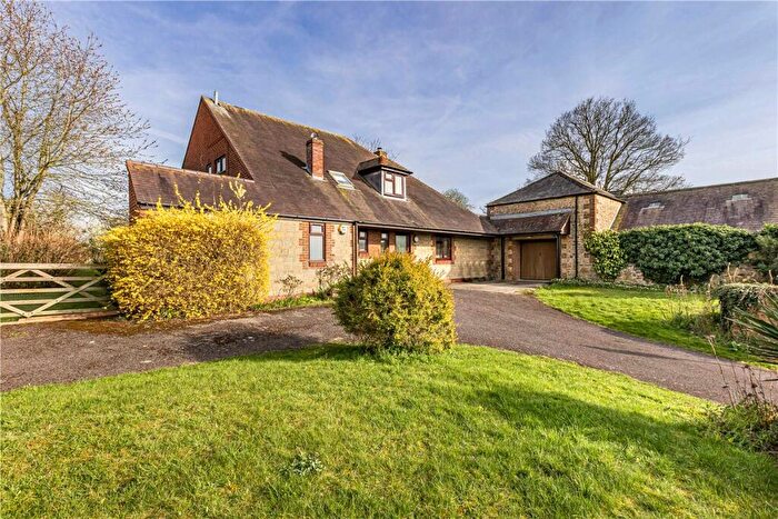 4 Bedroom Detached House To Rent In Great Coxwell, Faringdon, Oxfordshire, SN7