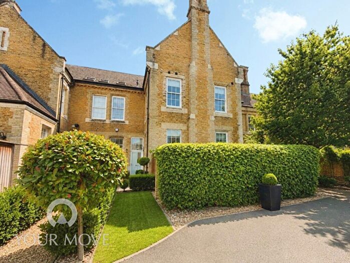 2 Bedroom Terraced House For Sale In Chapel Drive, Dartford, Kent, DA2