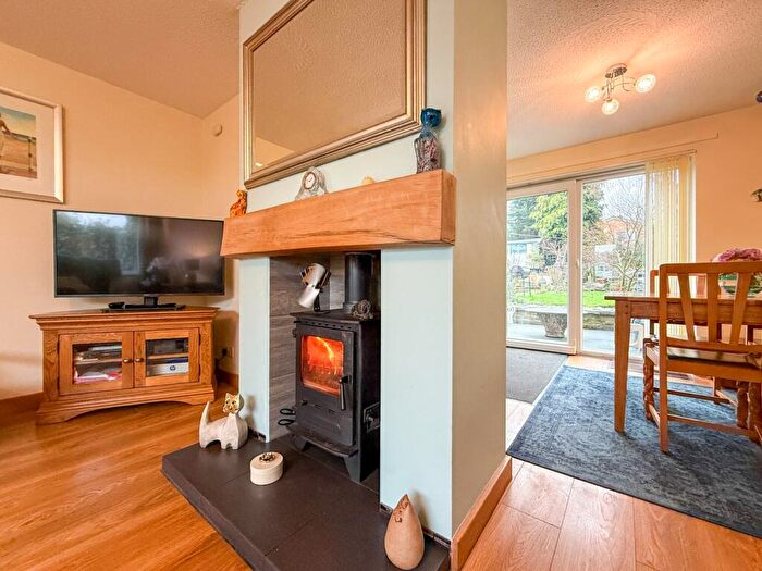 3 Bedroom Link Detached House For Sale In Hambledon Avenue, Meltham, Holmfirth, HD9