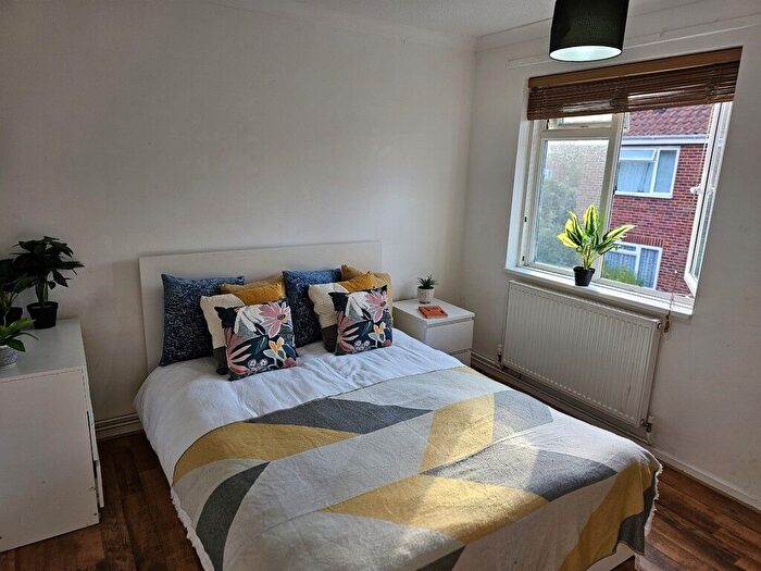 3 Bedroom Terraced House To Rent In Harcourt Close, Norwich, NR3